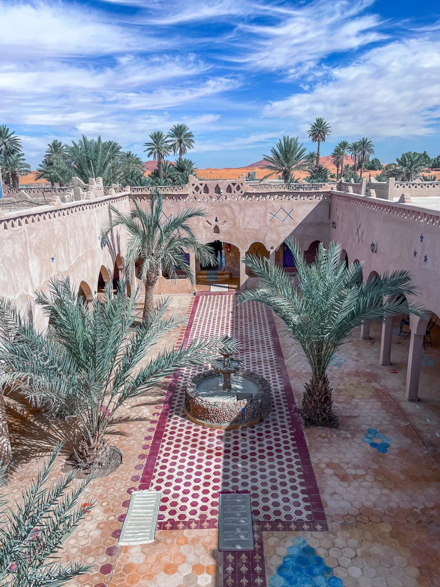 Riad Les Roches Merzouga Exteriér fotografie